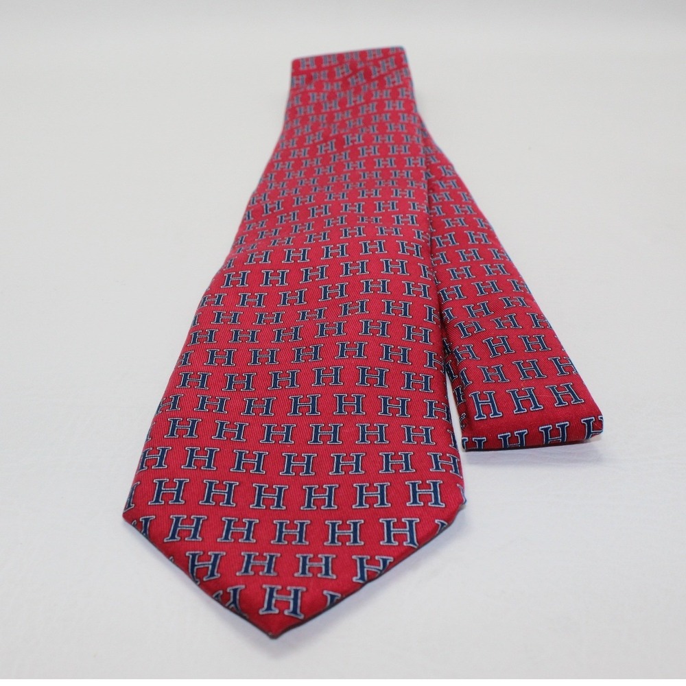 Vineyard Vines Hillsdale College Silk Tie Red Blue Repeating H Pattern Mens